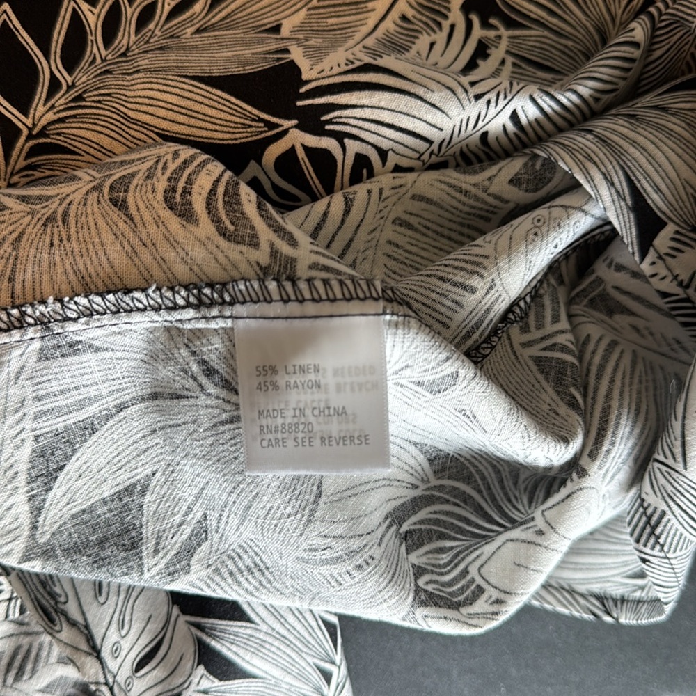 Tropical Jones & Co black and white top - Picture 10 of 10